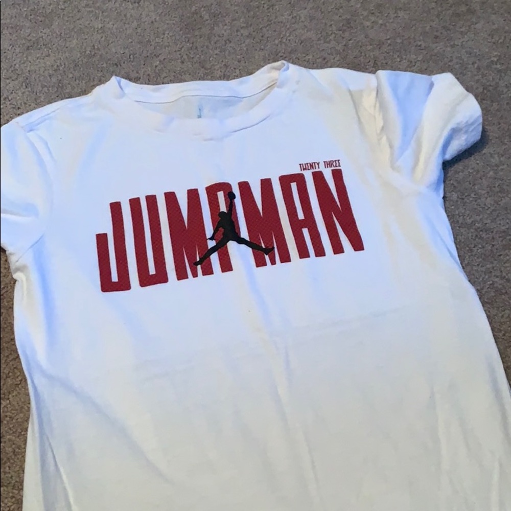 Jordan short sleeve shirt size medium